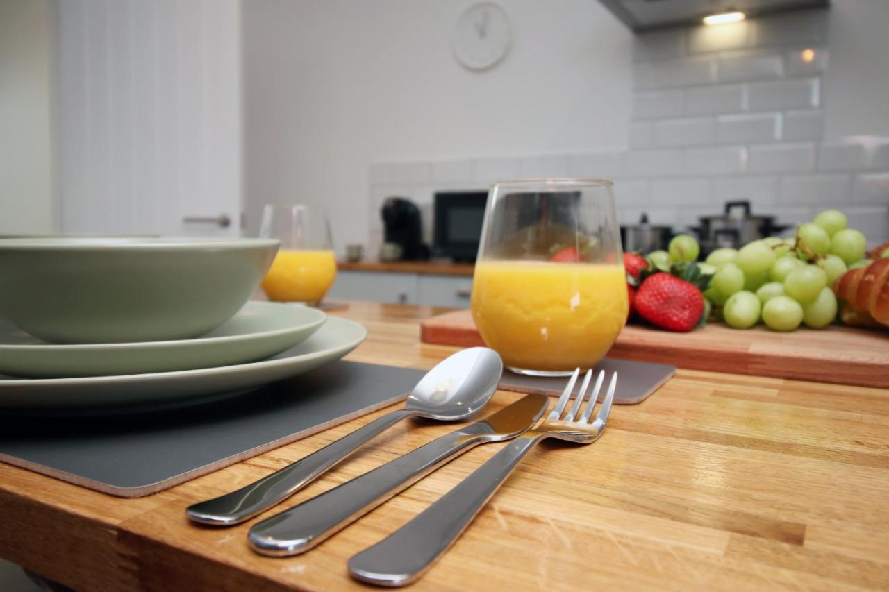No 49 City Apartments, Perfect For Business And Leisure Stays, 10 Min Drive Into City Centre, Easy Access To Local Transport, 1Br And 2Br Available, Free Parking Cardiff Exteriör bild