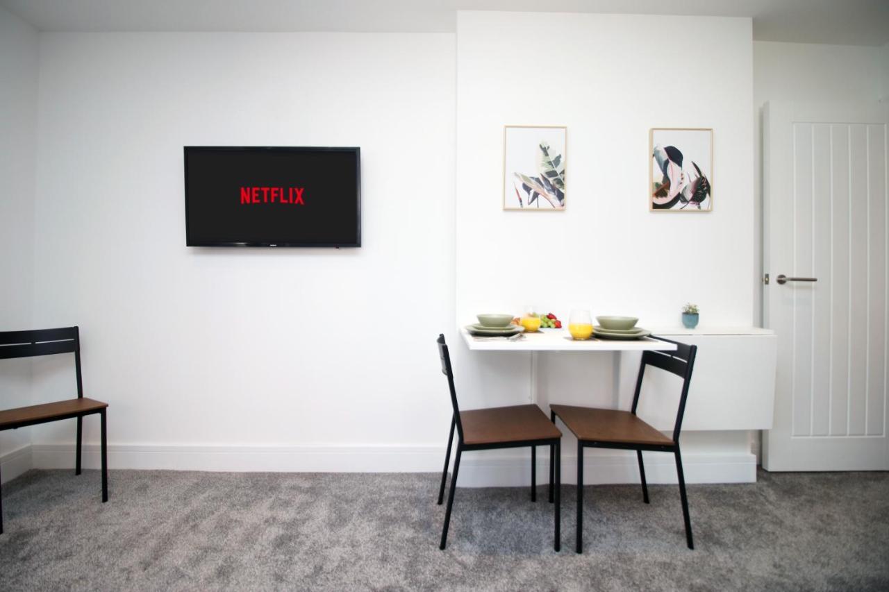 No 49 City Apartments, Perfect For Business And Leisure Stays, 10 Min Drive Into City Centre, Easy Access To Local Transport, 1Br And 2Br Available, Free Parking Cardiff Exteriör bild
