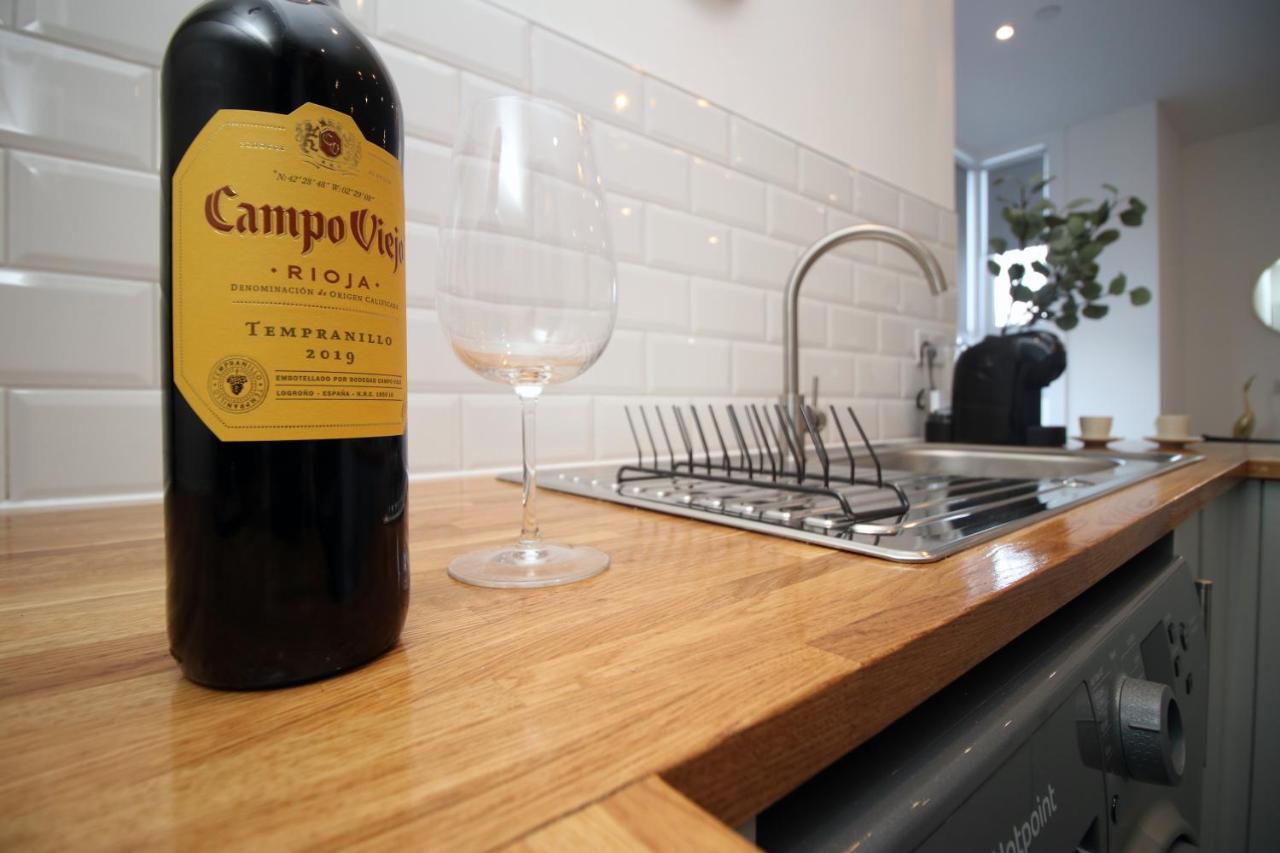 No 49 City Apartments, Perfect For Business And Leisure Stays, 10 Min Drive Into City Centre, Easy Access To Local Transport, 1Br And 2Br Available, Free Parking Cardiff Exteriör bild